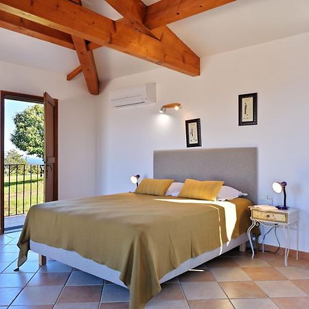 Domaine Punta Della Guardia Villa Vue Mer Dans Nature Protegee, Plage A 1,5 Km เซวิออน ภายนอก รูปภาพ